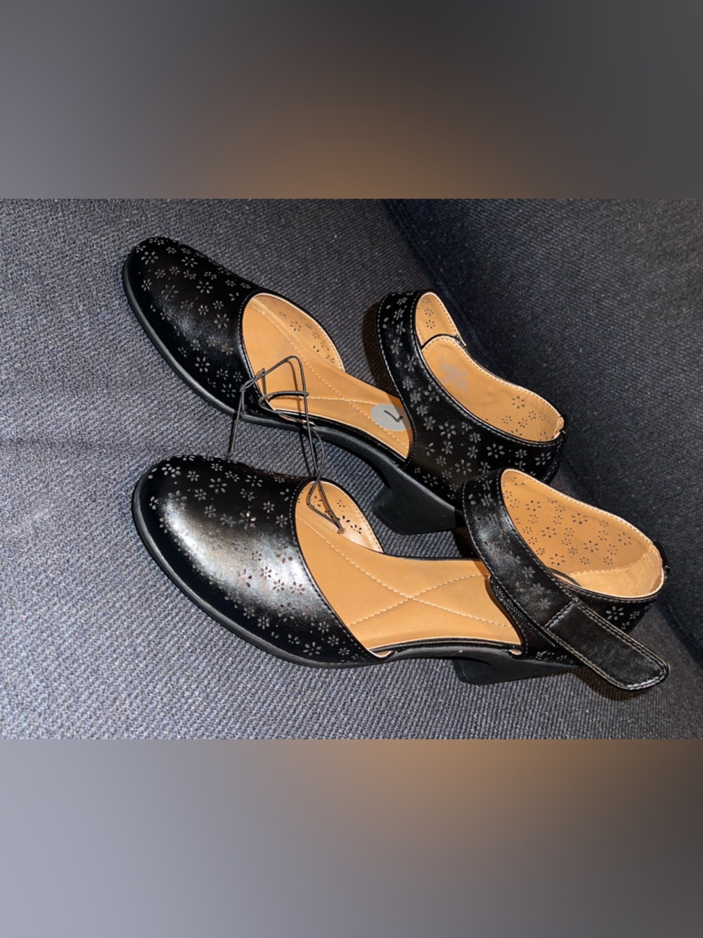 Easy Spirit Classic Black Mary Jane Heels with Perforated Floral Design/Velcro